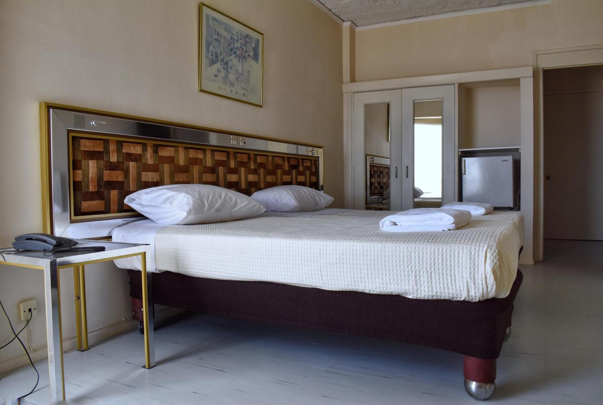 Hotel Theoxenia Mesolóngion Eksteriør bilde
