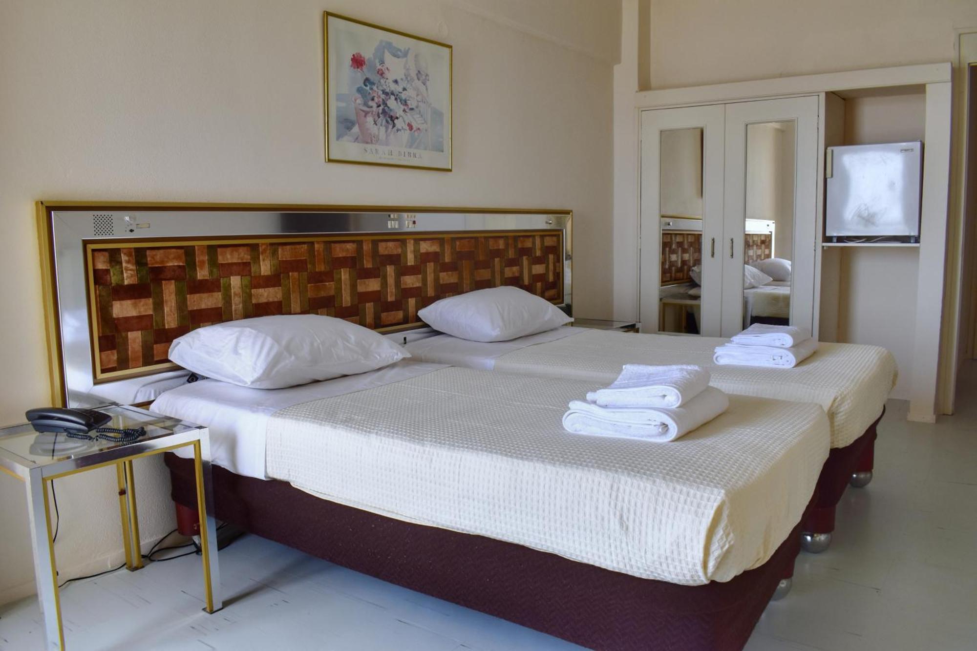 Hotel Theoxenia Mesolóngion Eksteriør bilde