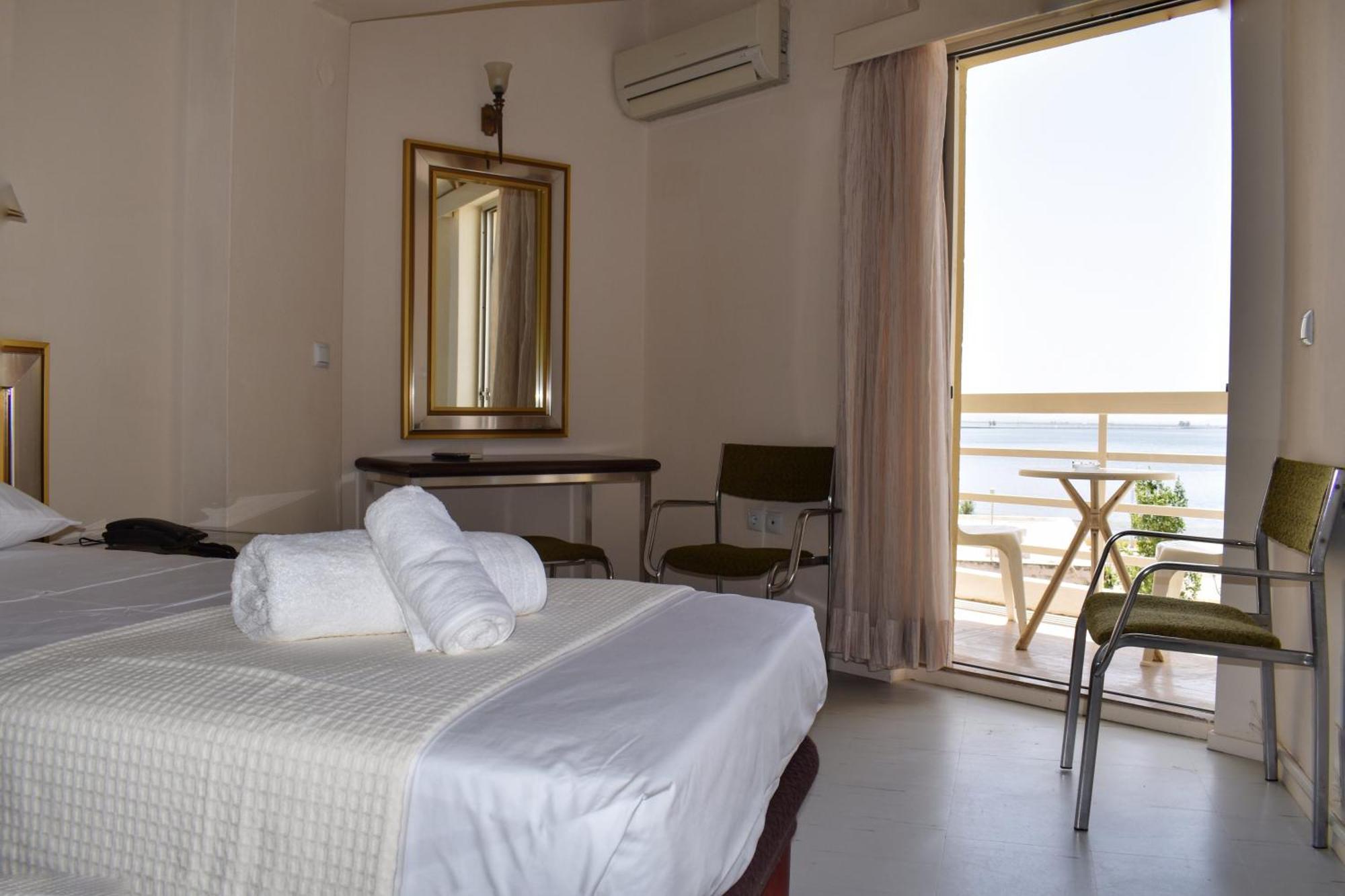 Hotel Theoxenia Mesolóngion Eksteriør bilde