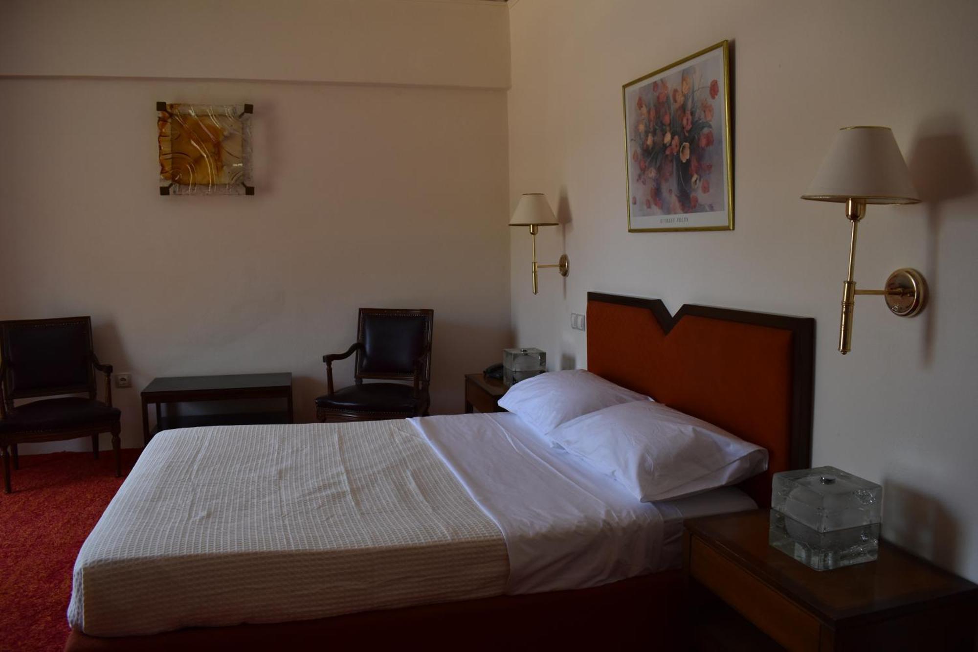 Hotel Theoxenia Mesolóngion Eksteriør bilde
