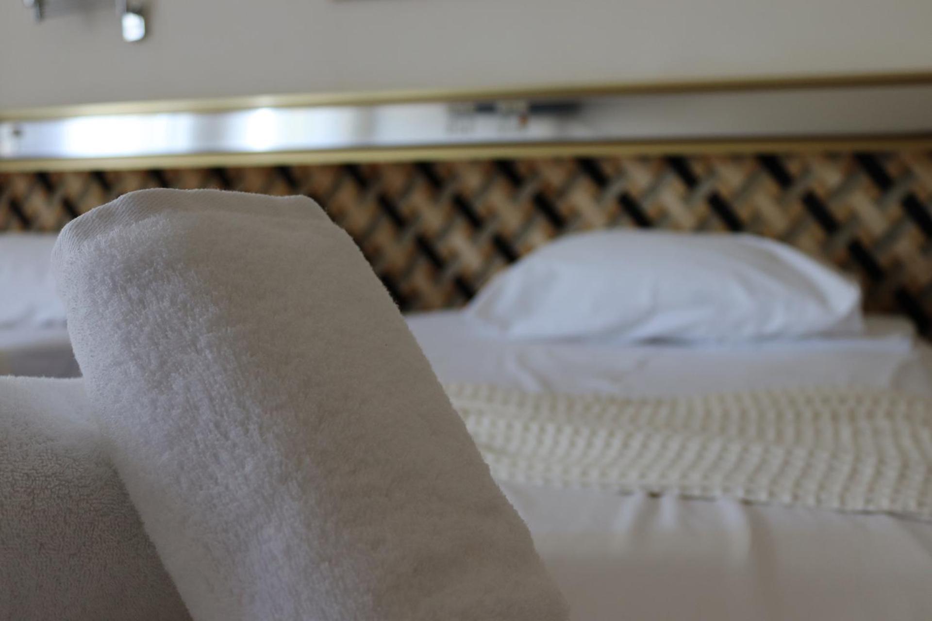 Hotel Theoxenia Mesolóngion Eksteriør bilde
